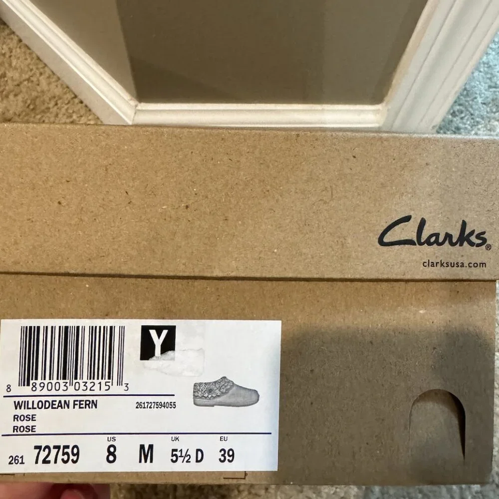 NWT Clarks Rose faux fur-lined slippers, size 8M - Picture 3 of 5